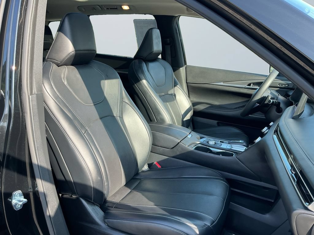 Used 2023 INFINITI QX60 Luxe w/ Cargo Package AWD/4WD image 16