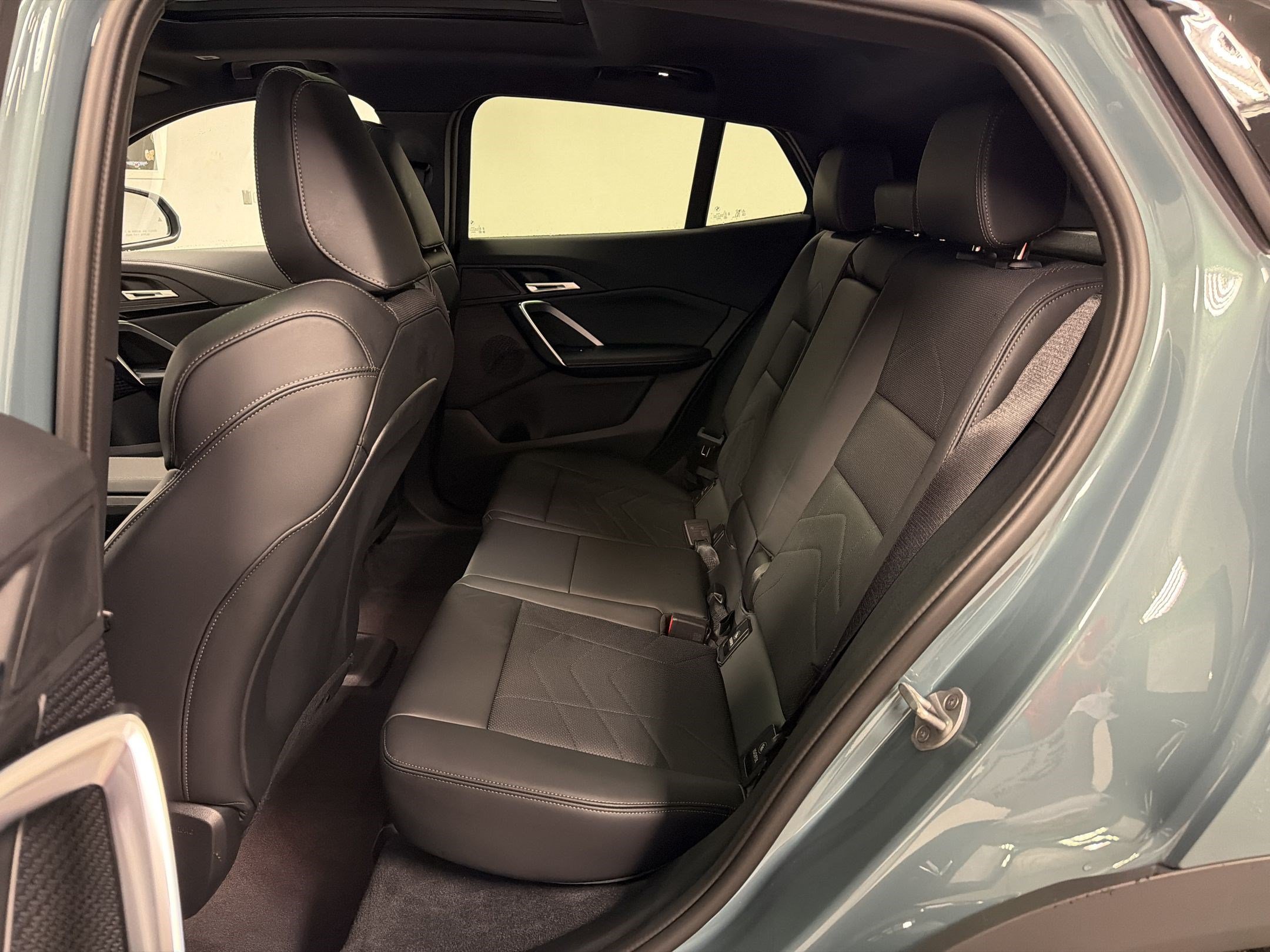 Certified 2025 BMW X2 xDrive28i AWD/4WD image 14