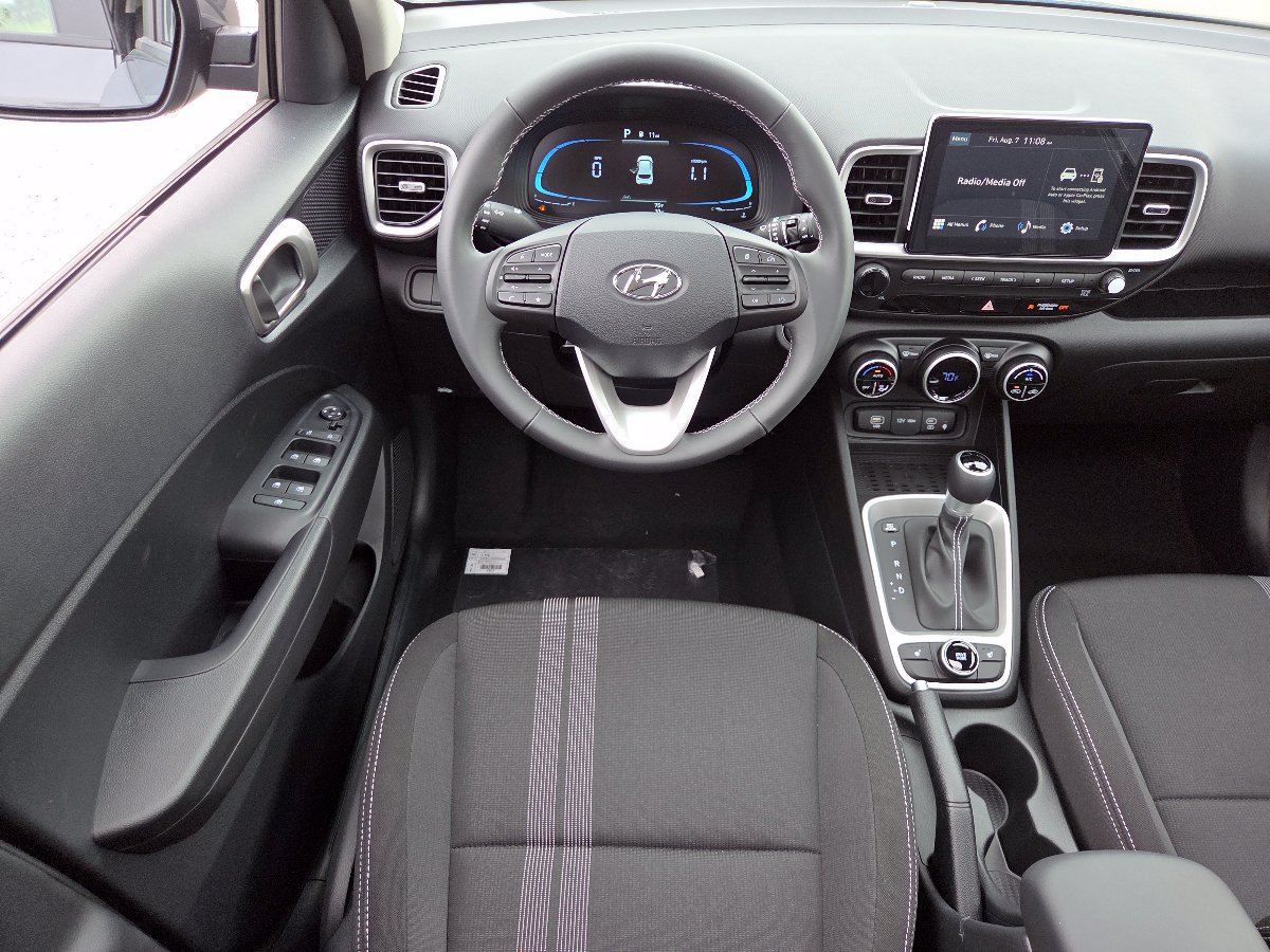 New 2026 Hyundai Venue SEL FWD image 28