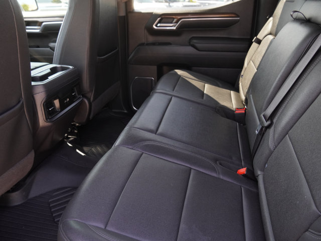 Used 2024 Chevrolet Silverado 1500 LT Trail Boss w/ Convenience Package II AWD/4WD image 14
