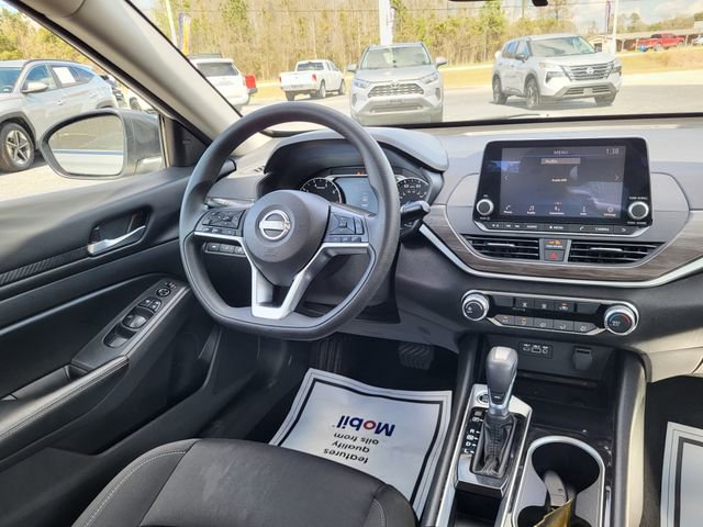 Used 2024 Nissan Altima 2.5 SV image 15