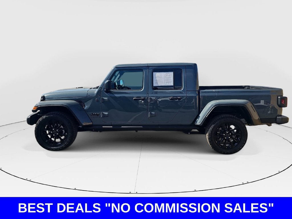 Used 2025 Jeep Gladiator Sport AWD/4WD image 6