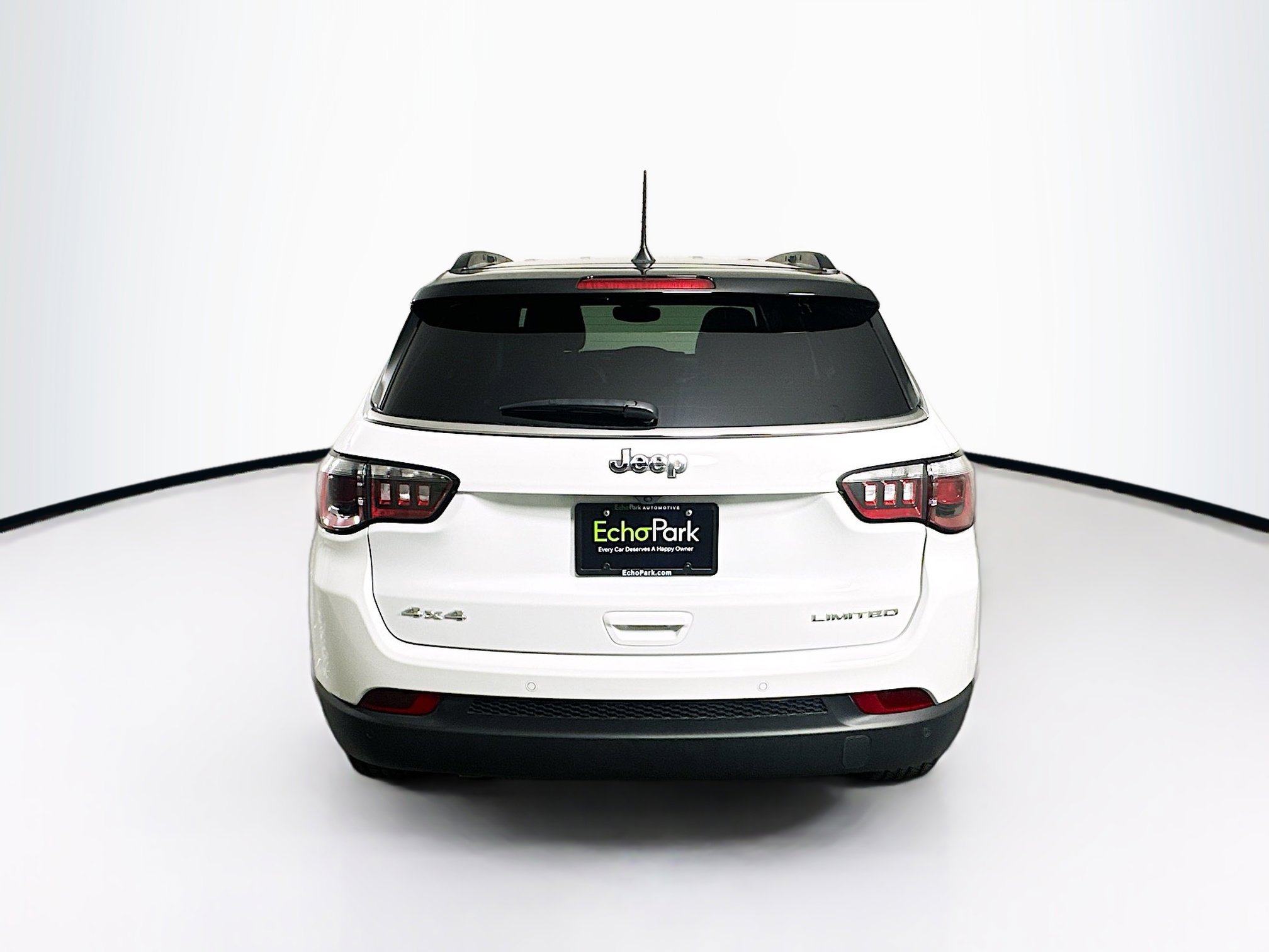 Used 2025 Jeep Compass Limited image 7