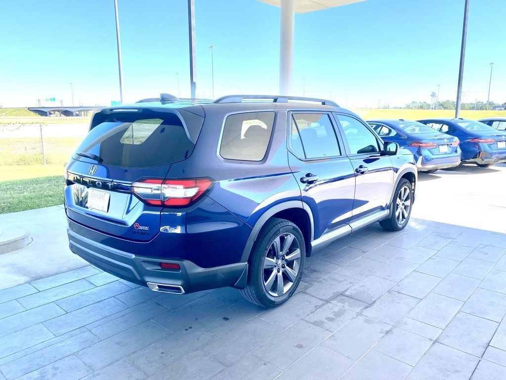Used 2023 Honda Pilot Sport image 5