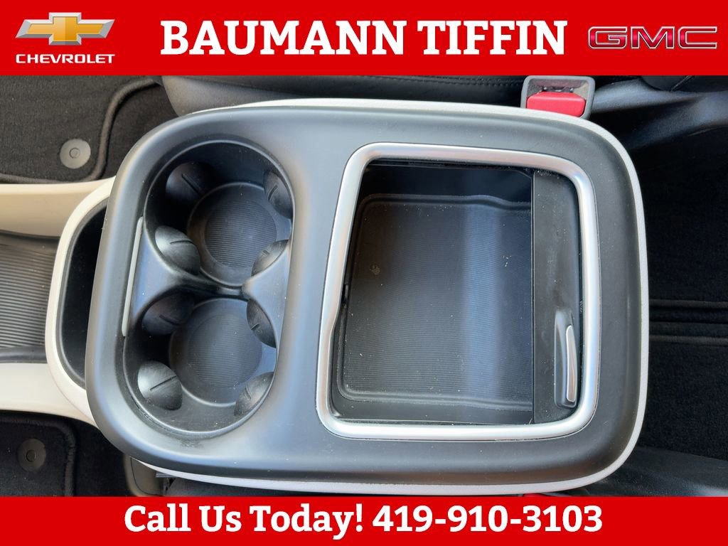 Used 2024 Chrysler Pacifica Touring-L image 19