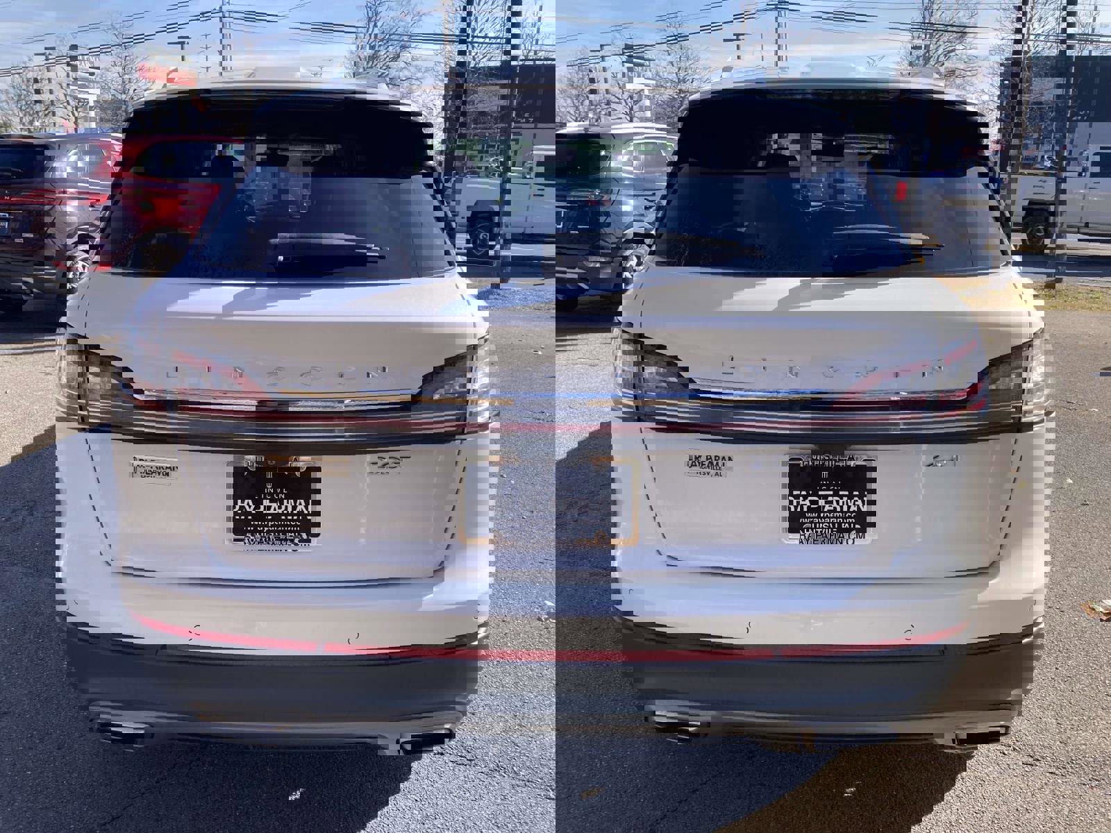 Used 2019 Lincoln Nautilus Select image 6