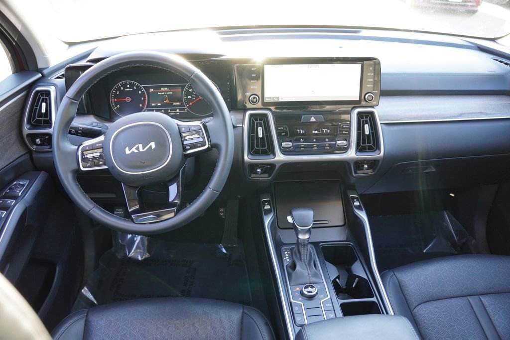 Certified 2023 Kia Sorento S w/ Panoramic Sunroof Package AWD/4WD image 19