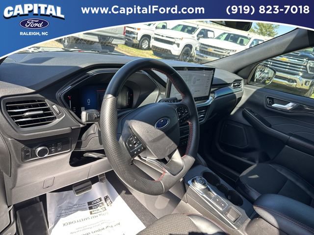 Used 2023 Ford Escape ST-Line w/ Tech Pack #1 AWD/4WD image 23
