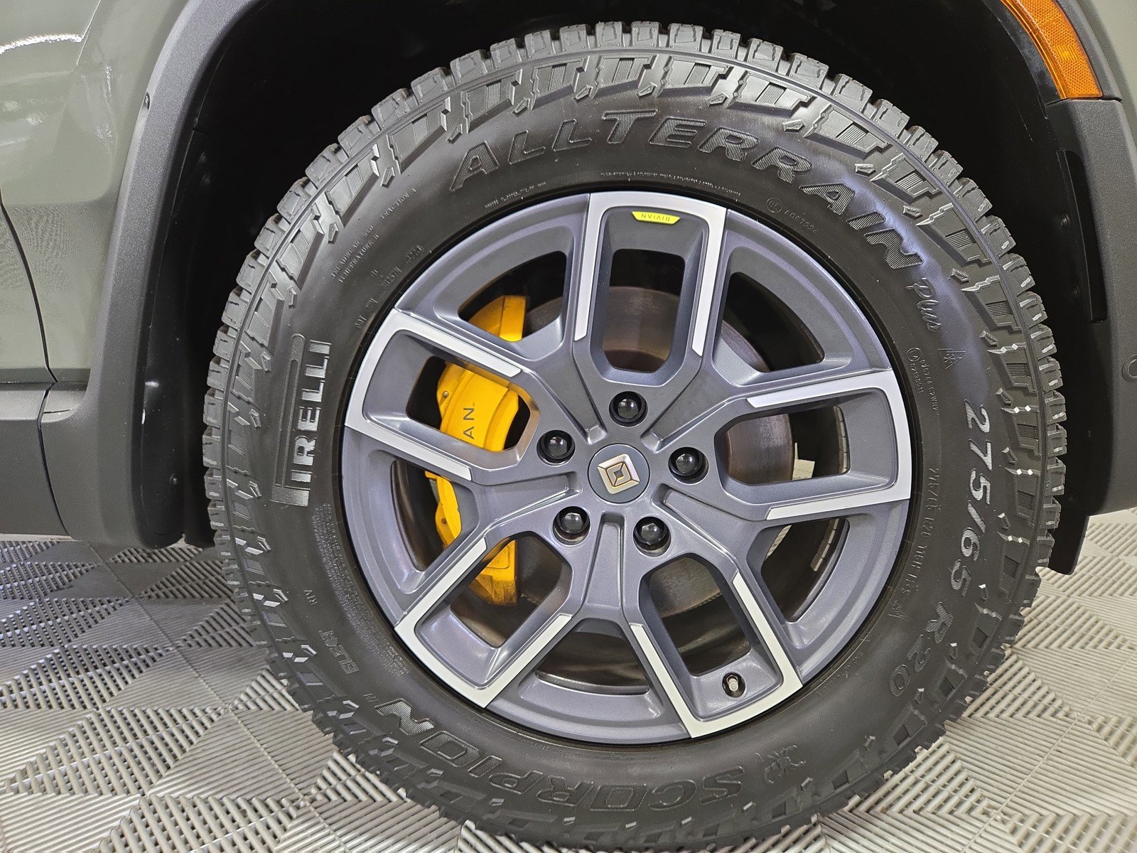 Used 2022 Rivian R1T Launch Edition image 11