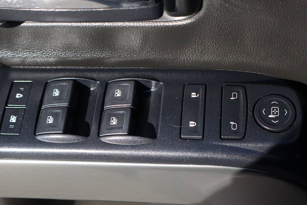 Used 2018 Chevrolet Silverado 1500 LT w/ All Star Edition image 17