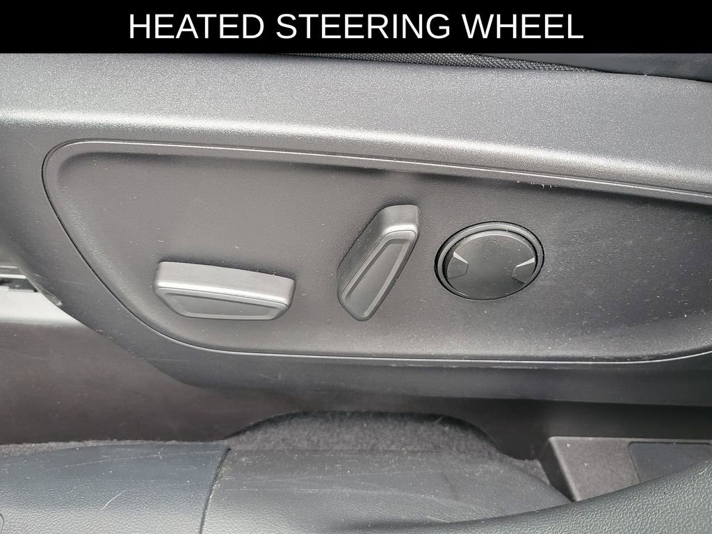 Used 2024 Ford Escape SE image 16