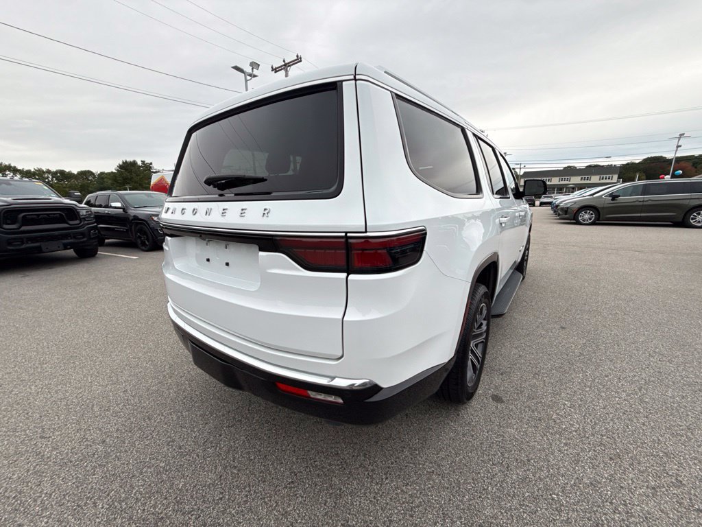 Certified 2025 Jeep Wagoneer 4WD image 5