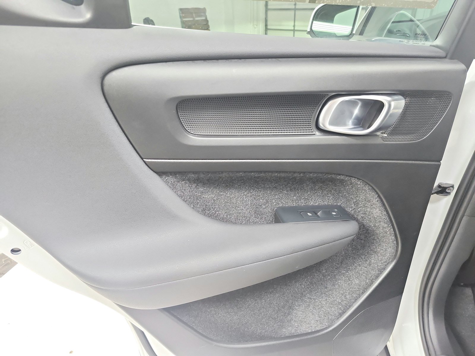 Used 2024 Volvo XC40 B5 Plus AWD/4WD image 41