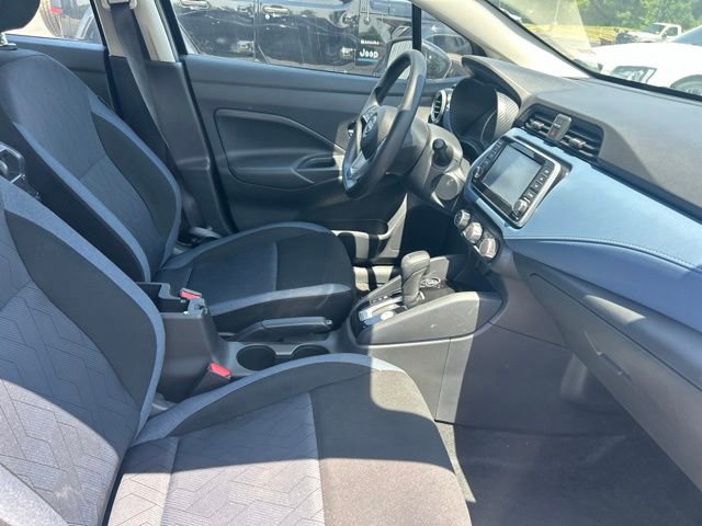 Used 2025 Nissan Versa SV FWD image 7