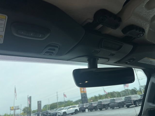 Used 2022 Jeep Gladiator Overland w/ Popular Equipment Package image 16