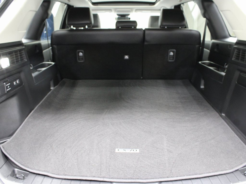 Used 2025 MAZDA CX-70 Plug-In Hybrid w/ Premium Pkg image 32