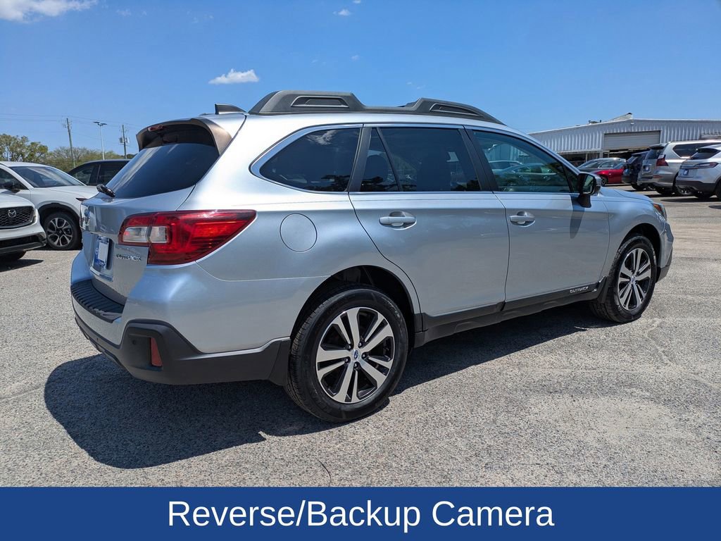 Used 2018 Subaru Outback 2.5i Limited AWD/4WD image 4