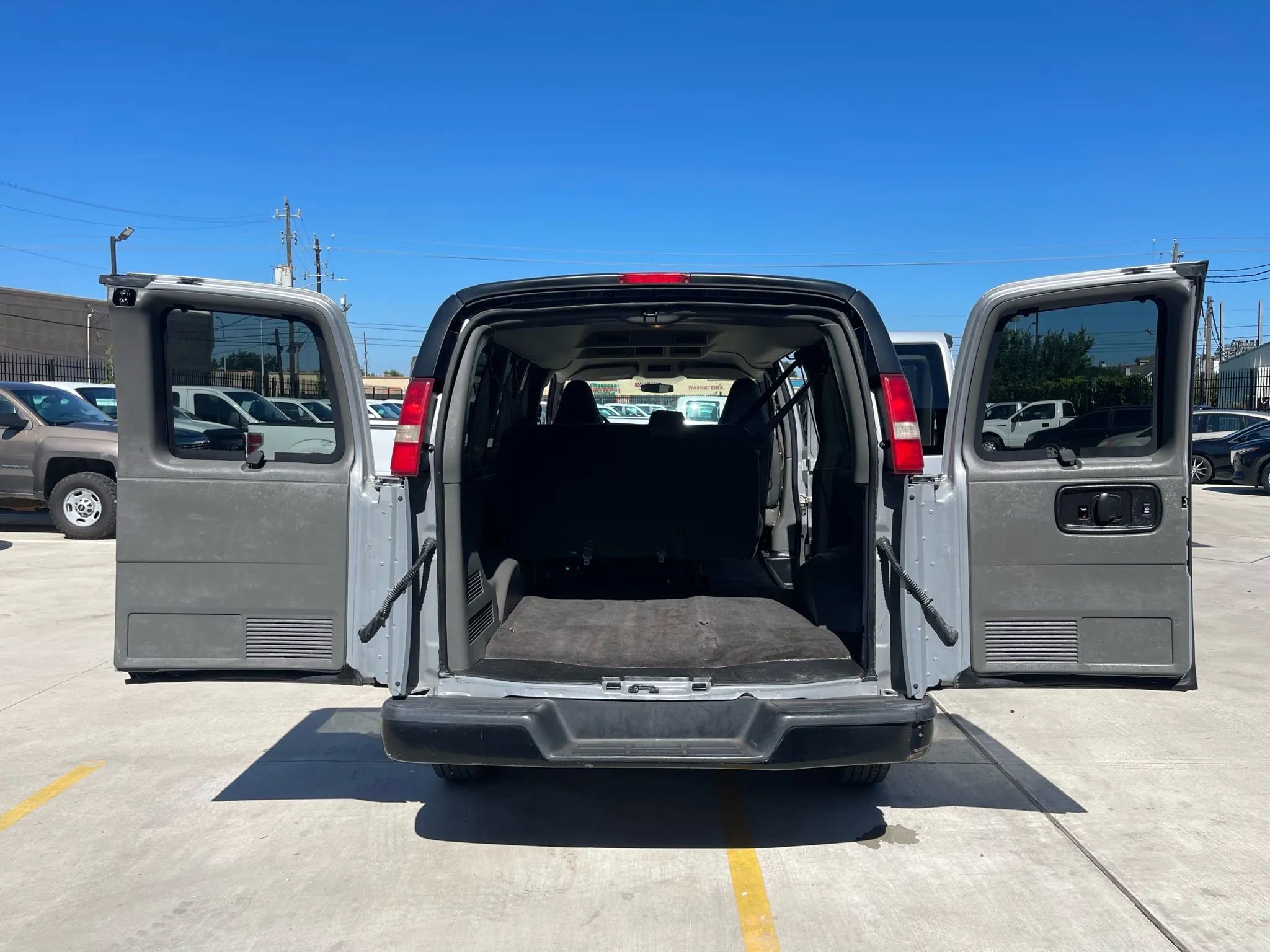 Used 2016 Chevrolet Express 2500 LS image 26