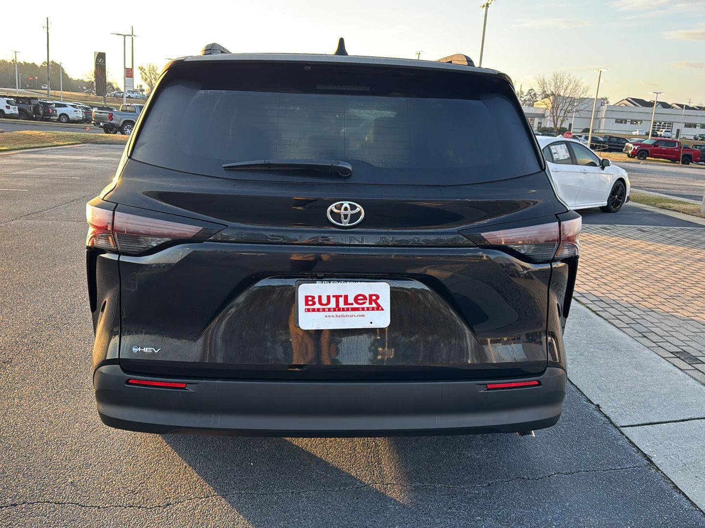 New 2026 Toyota Sienna LE image 4