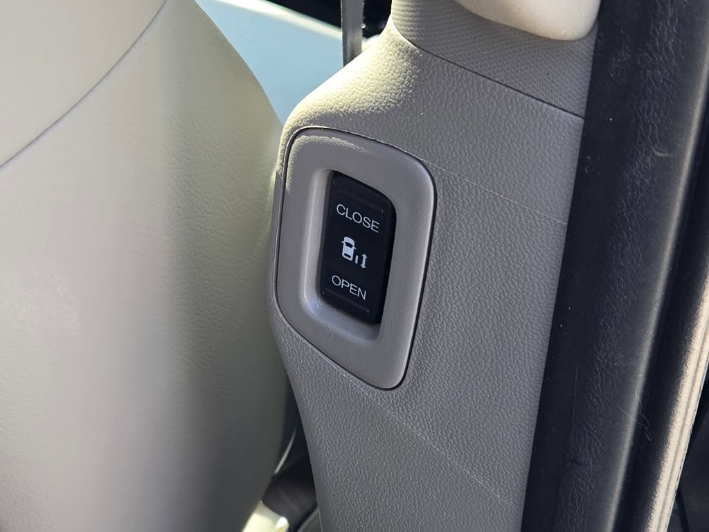 Used 2016 Honda Odyssey EX-L image 15