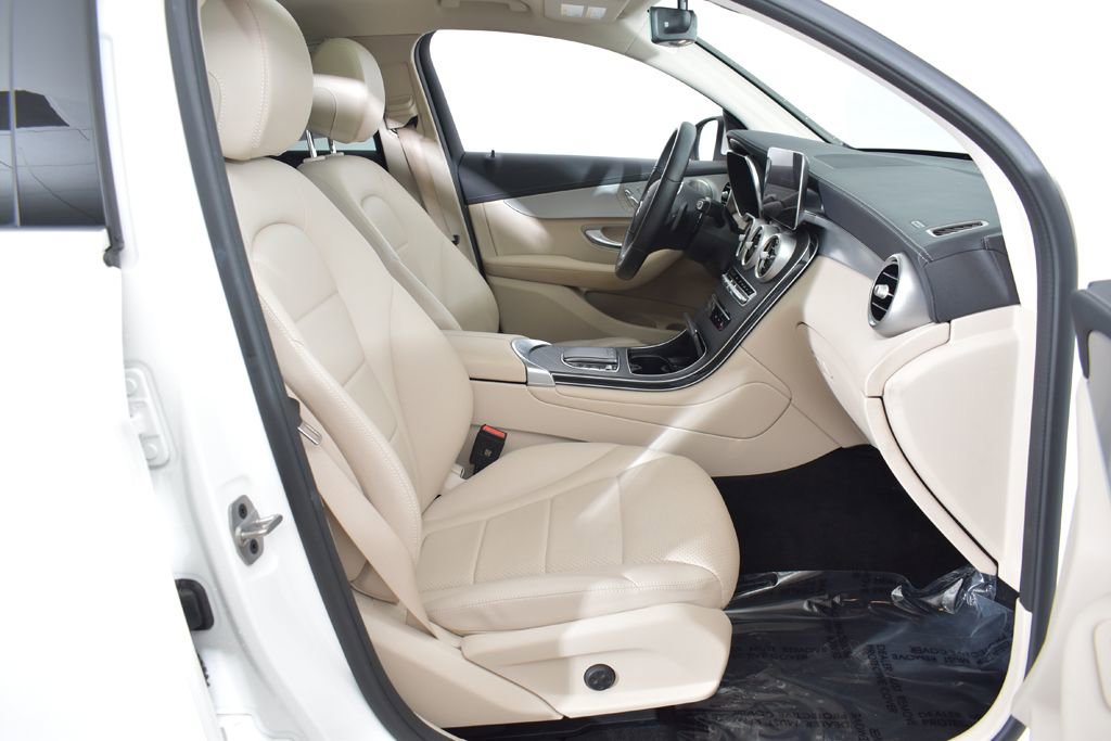 Used 2023 Mercedes-Benz GLC 300 4MATIC Coupe image 25