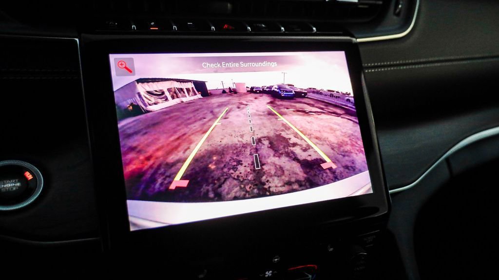 New 2025 Jeep Grand Cherokee L Limited w/ Black Appearance Package image 25