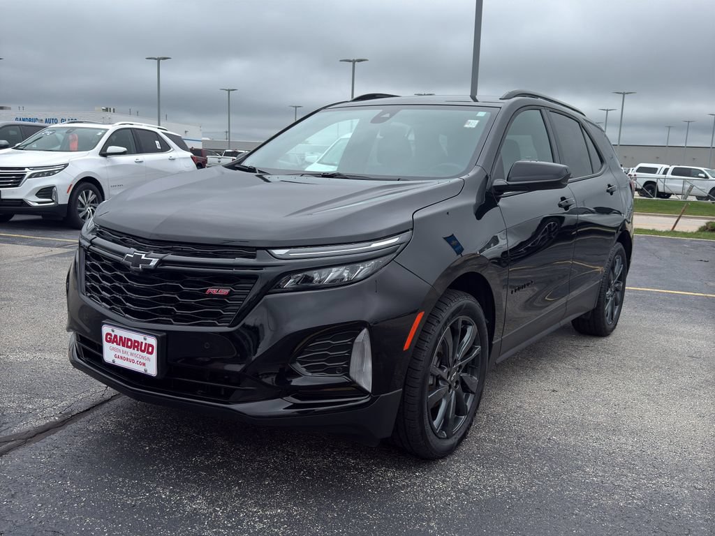 Certified 2023 Chevrolet Equinox RS FWD image 2