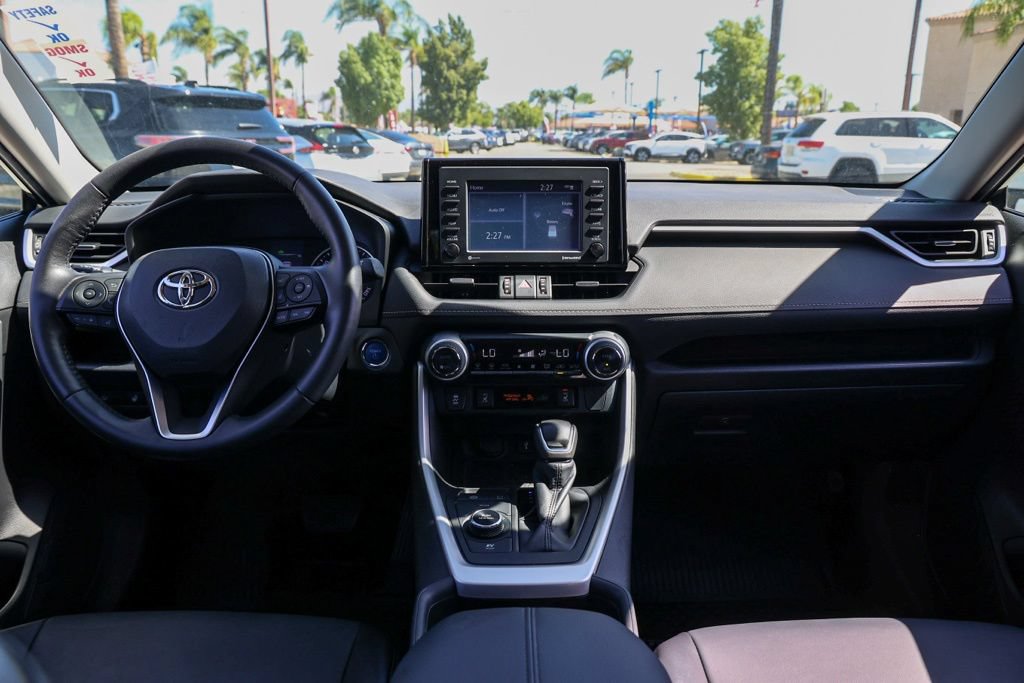 Used 2022 Toyota RAV4 XLE Premium AWD/4WD image 24