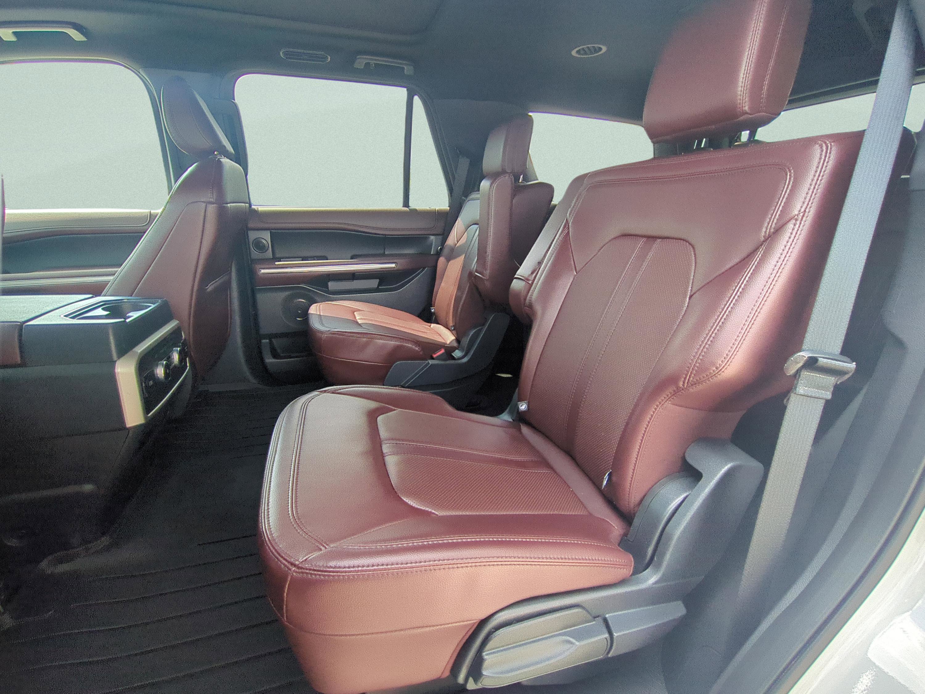 Used 2024 Ford Expedition Limited image 14