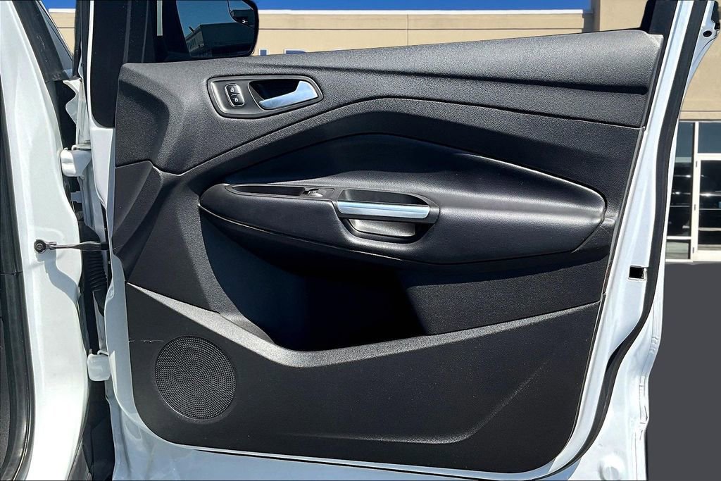 Used 2019 Ford Escape SE FWD image 30