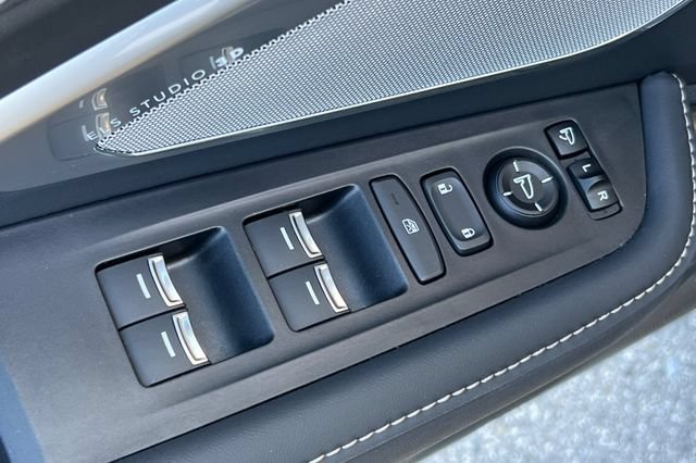 Certified 2023 Acura RDX AWD w/ Advance Package image 12