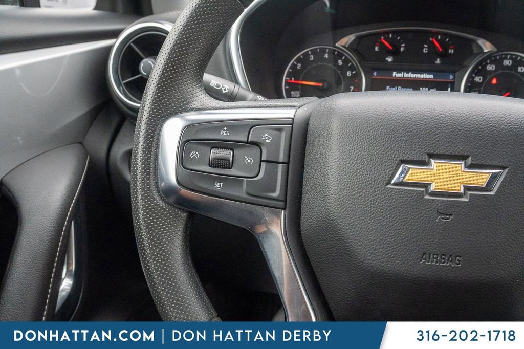 Used 2025 Chevrolet Blazer LT FWD image 11