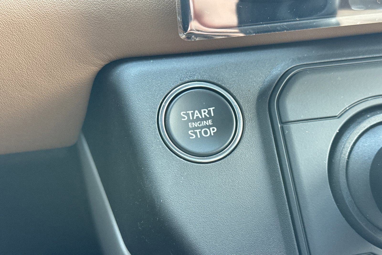 New 2026 Land Rover Defender 110 X-Dynamic SE image 29