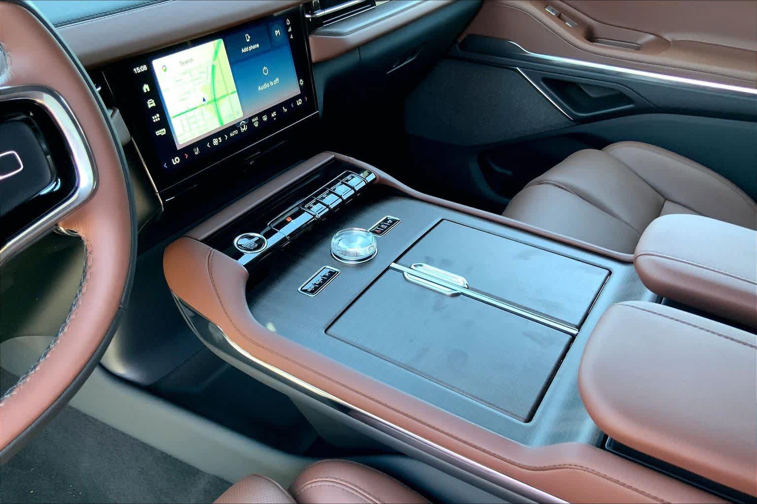 New 2026 Lincoln Navigator Reserve AWD/4WD image 7