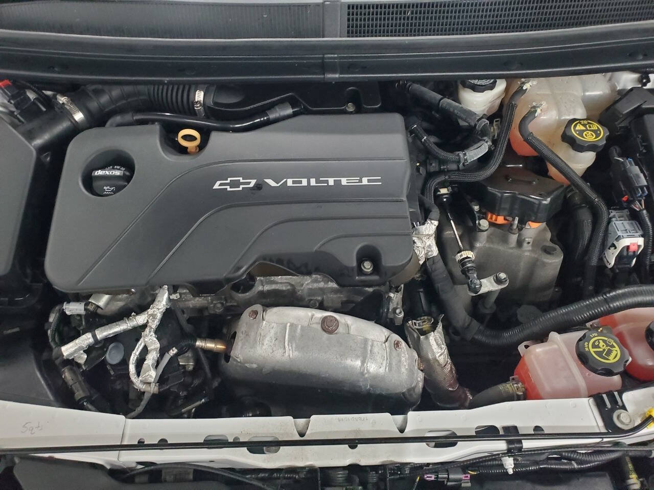 Used 2017 Chevrolet Volt LT FWD image 4