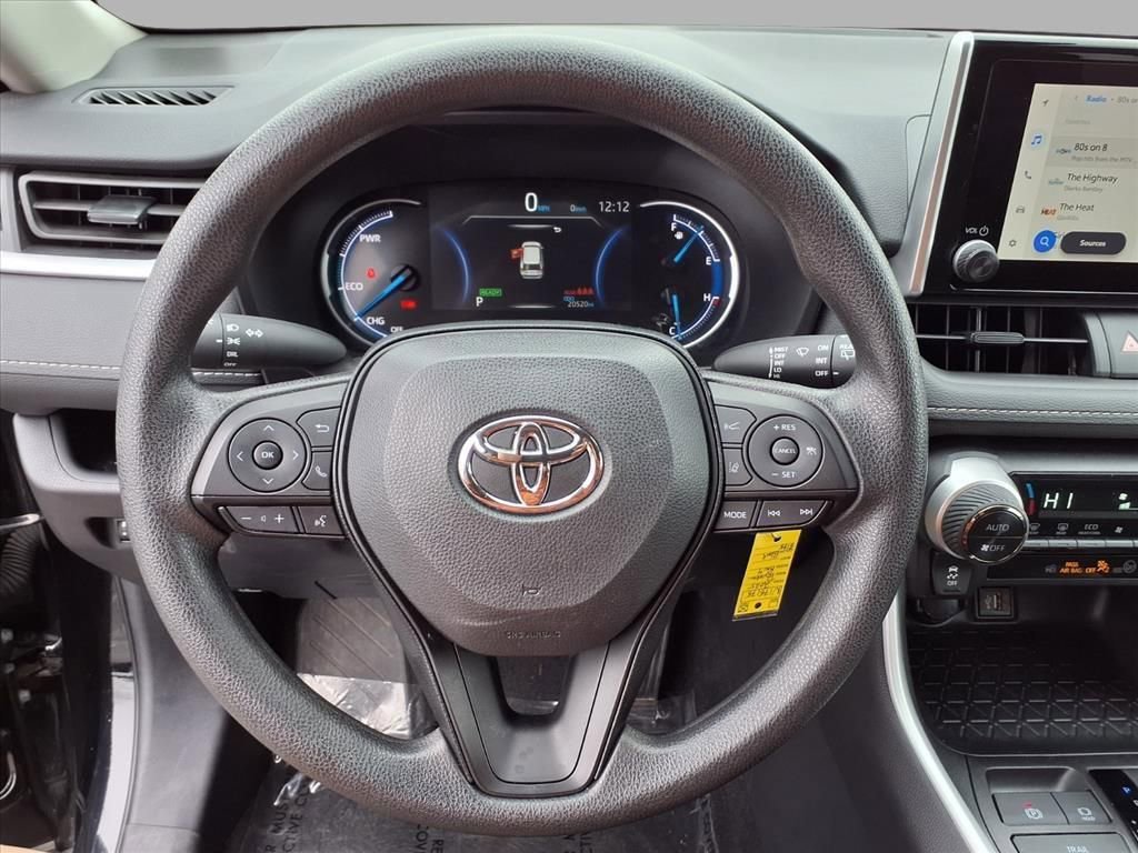Used 2025 Toyota RAV4 LE image 12
