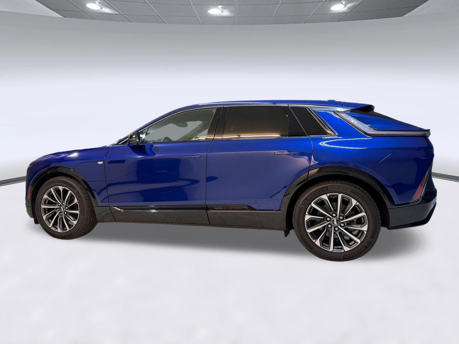 Certified 2024 Cadillac Lyriq Sport RWD image 2