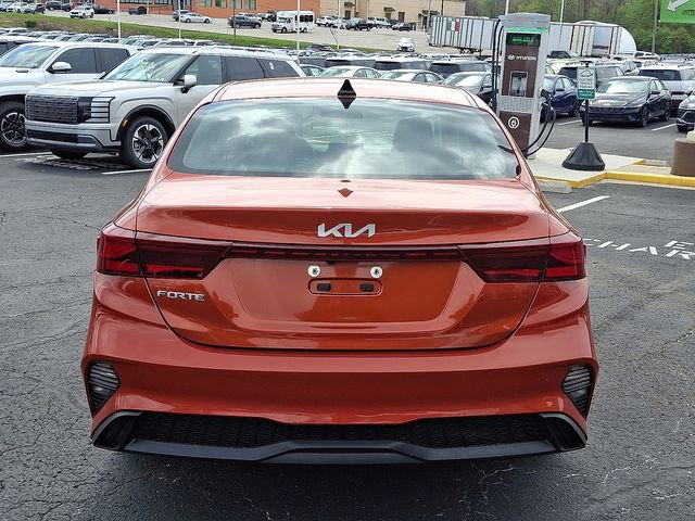 Used 2023 Kia Forte LXS FWD image 5