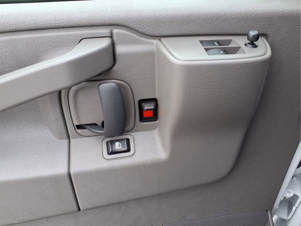 Used 2024 Chevrolet Express 2500 w/ Driver Convenience Package RWD image 19
