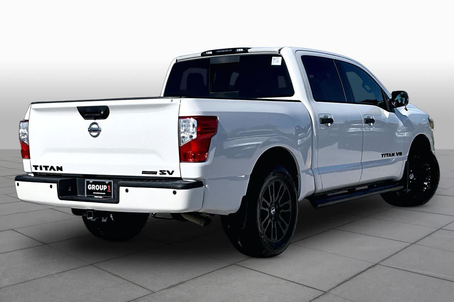 Used 2018 Nissan Titan SV w/ SV Convenience Package RWD image 13
