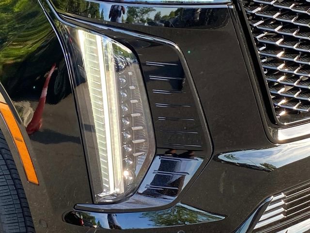 Used 2026 Cadillac Escalade Platinum Sport AWD/4WD image 4