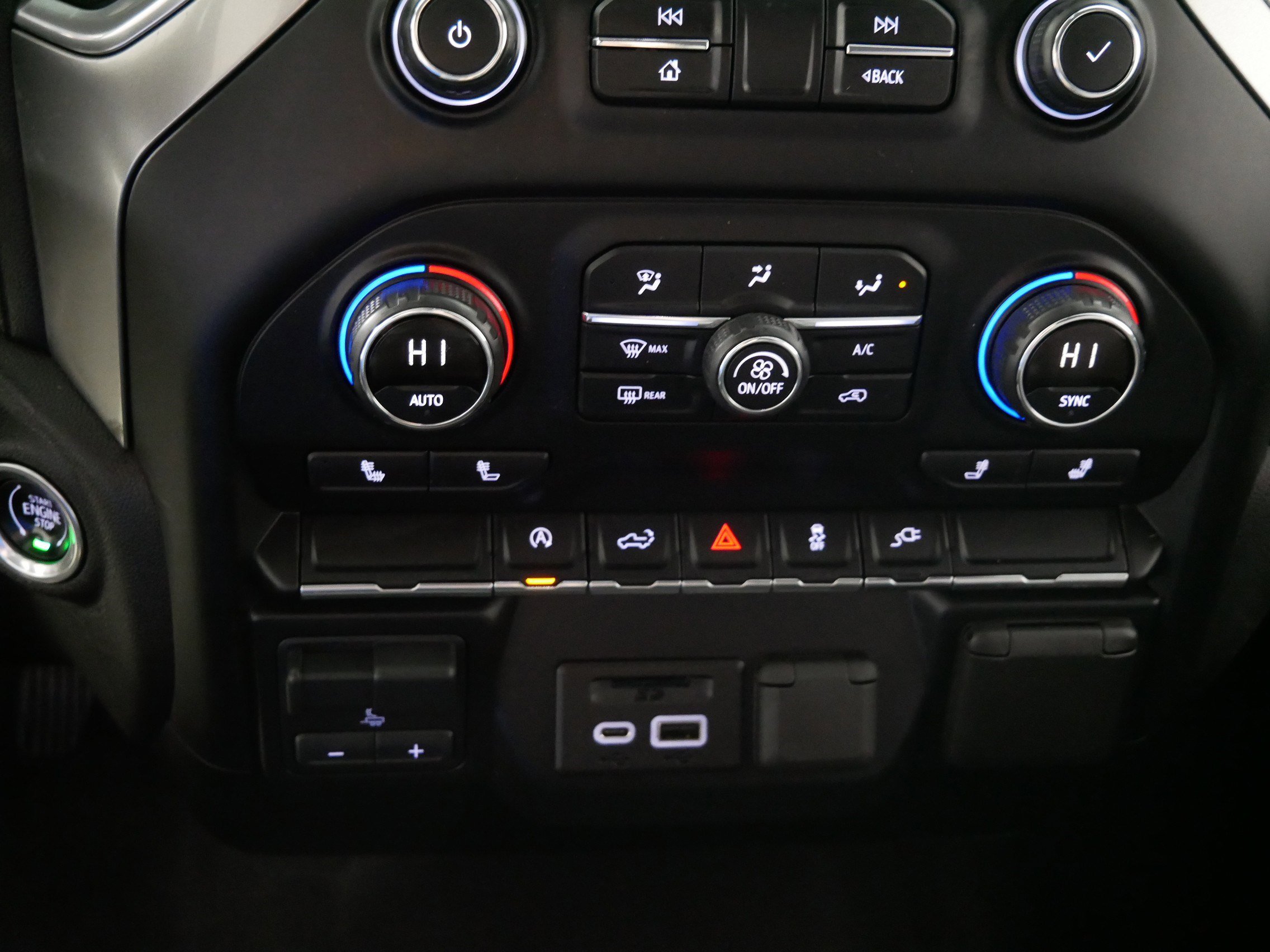 Used 2019 Chevrolet Silverado 1500 LT w/ All-Star Edition AWD/4WD image 23