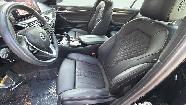 Used 2022 BMW 530i image 13