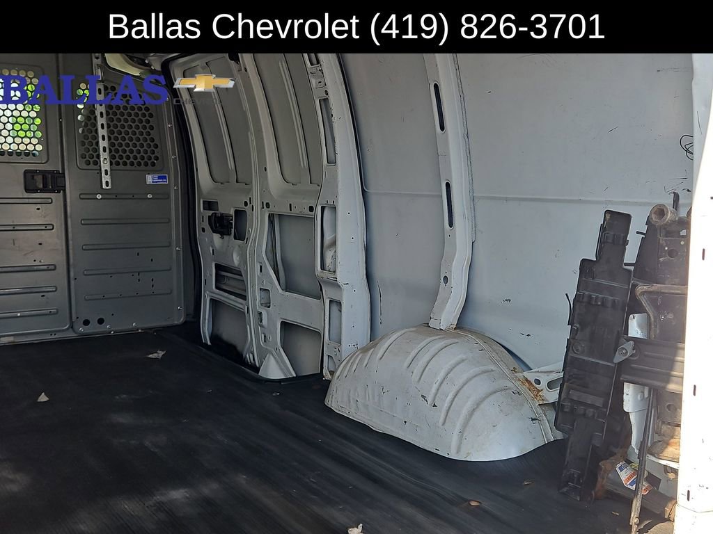 Used 2018 Chevrolet Express 2500 w/ Driver Convenience Package image 26