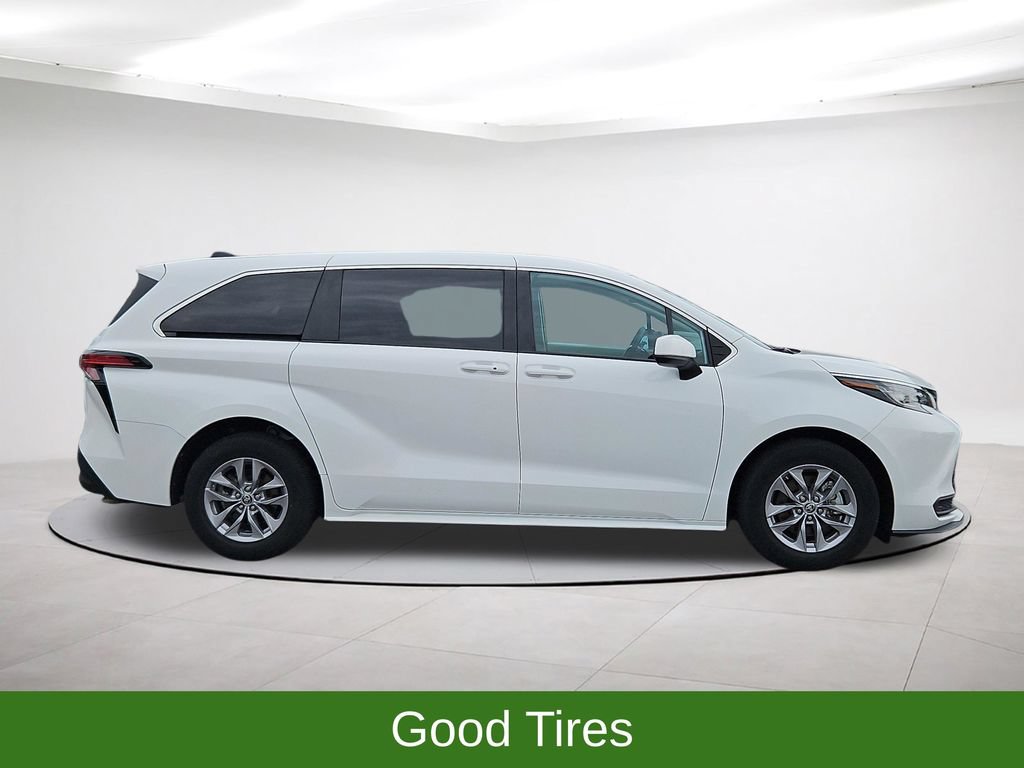 Used 2022 Toyota Sienna LE FWD image 8