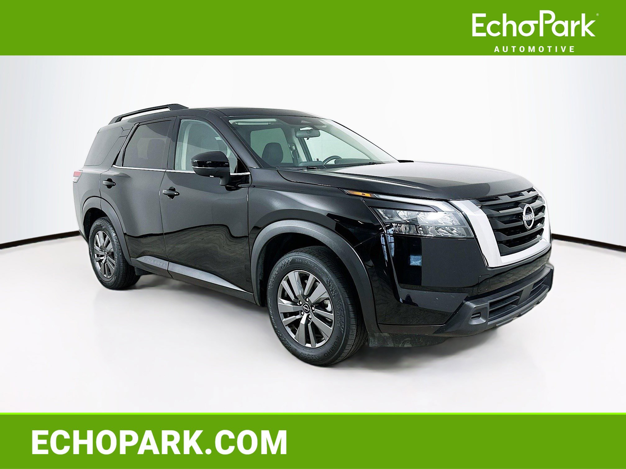 Used 2025 Nissan Pathfinder SV