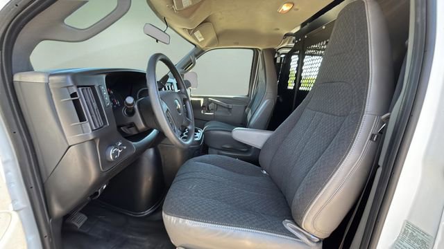 Used 2024 Chevrolet Express 2500 w/ Driver Convenience Package RWD image 18
