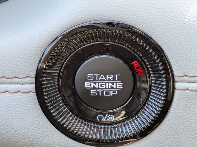 Used 2024 Jeep Compass Limited image 32