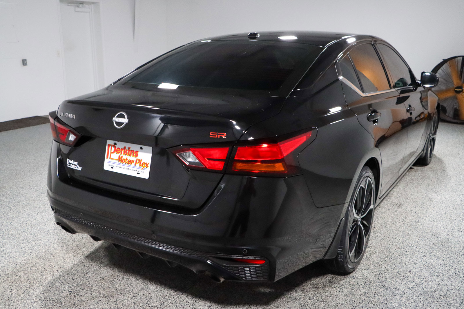 Used 2023 Nissan Altima 2.5 SR FWD image 7