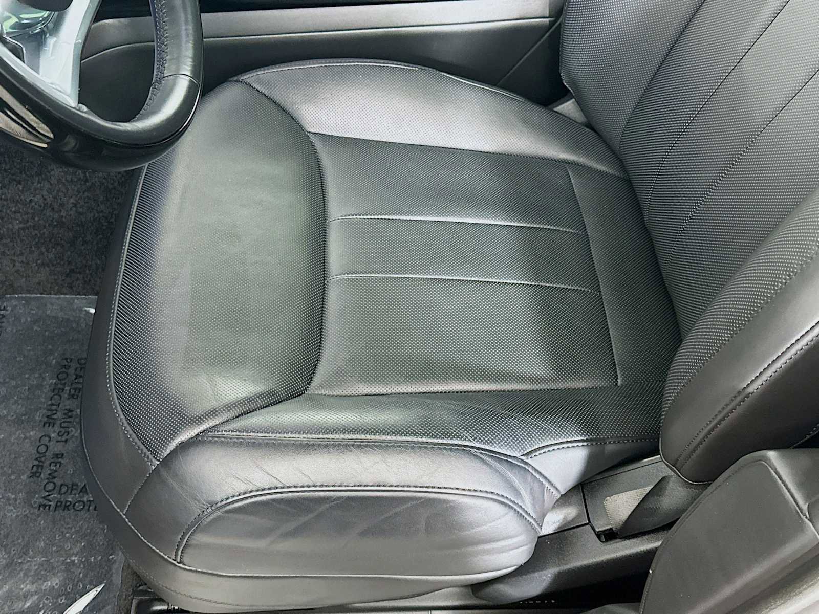 Certified 2023 Land Rover Range Rover SE image 38